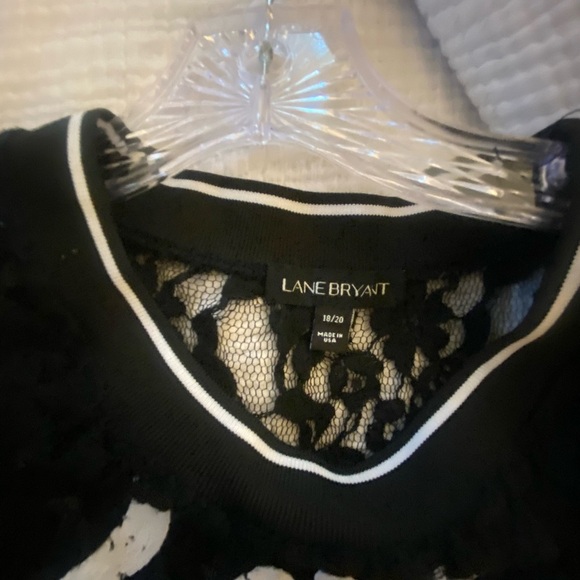 Lace graphic tee - Picture 3 of 5